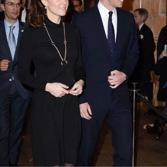 Seraphine pregnancy dress - Picture 4 of 5